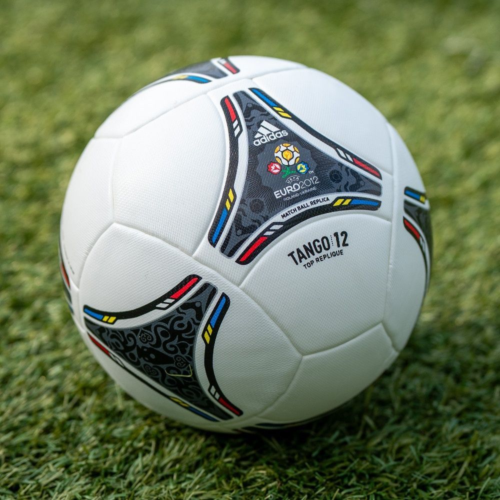 Футбольний мʼяч EURO 2012 UA 115-5 фото