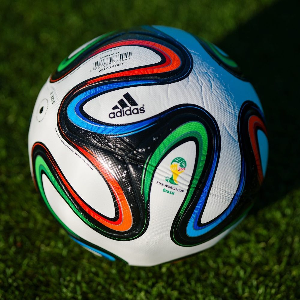 Футбольний мʼяч ЧС Brazuca 2014 138-5 фото
